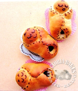 3 baby shower bread