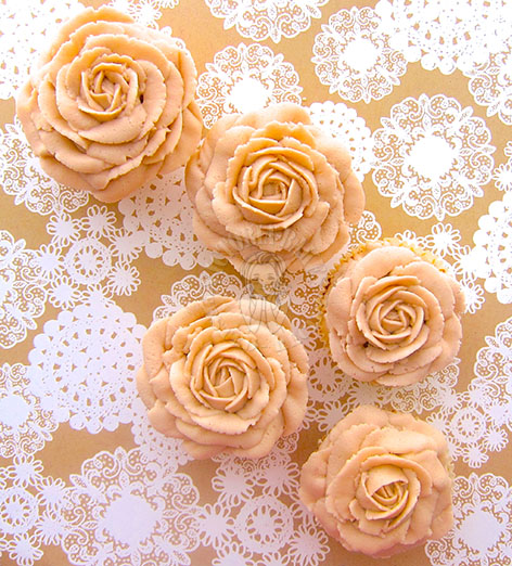 vintage rose lemon cupcakes