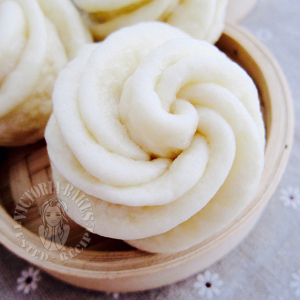 honey flower mantou (steam bun) 花花世界花馒头